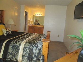 Whispering Meadows Apartments