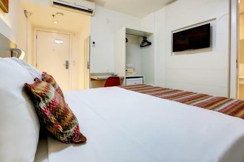 Bristol Easy Hotel - Reta Da Penha