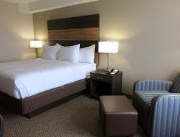 Hotel Days Inn And Suites Lindsay