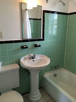 Olux Hotel Motel & Suites