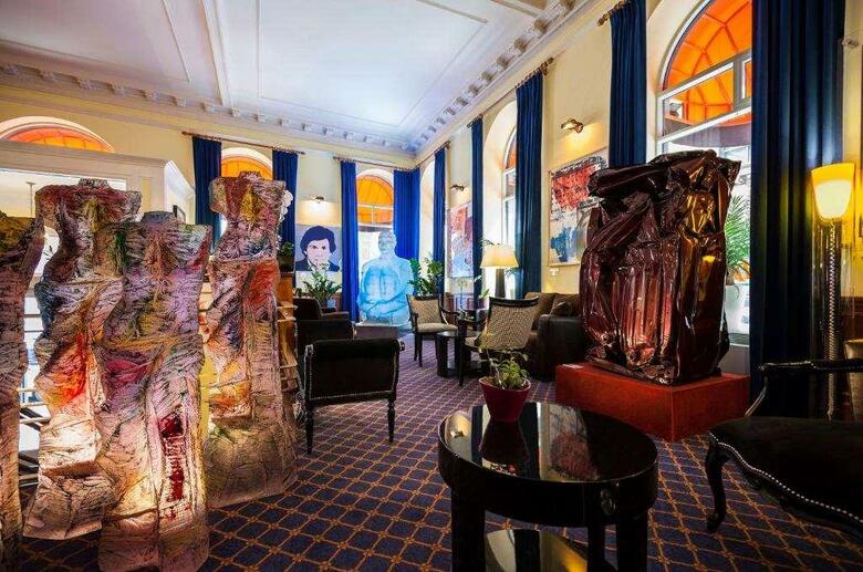 Lhotel