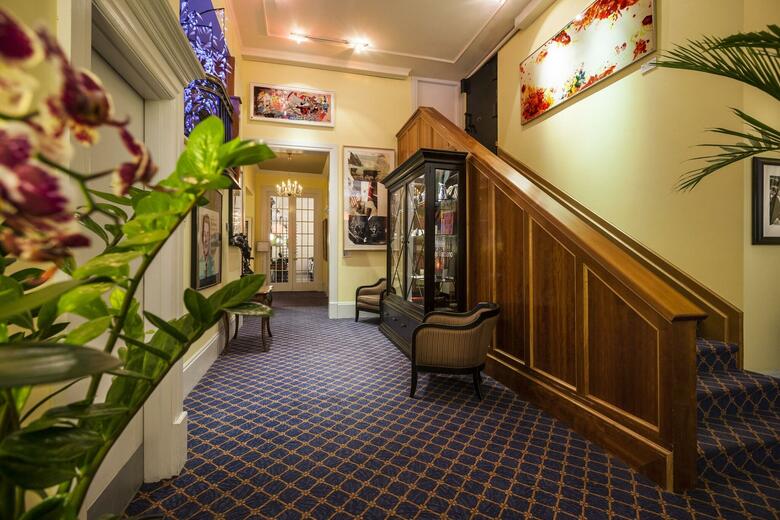 Lhotel