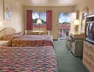 Hotel Howard Johnson Express Inn - Ceres