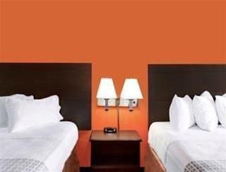 Hotel Howard Johnson Express Inn - Ceres