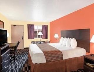 Hotel Howard Johnson Express Inn - Ceres