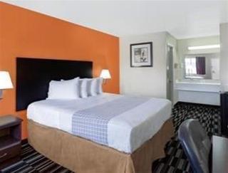 Hotel Howard Johnson Express Inn - Ceres
