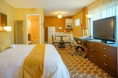 Marin Suites Hotel