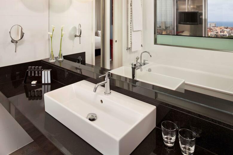 Hotel Meli� Barcelona Sky
