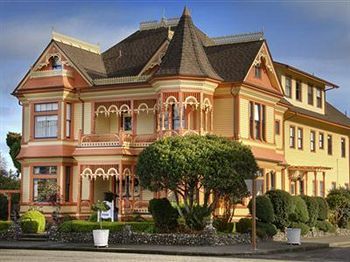 Bed & Breakfast Gingerbread Mansion Inn