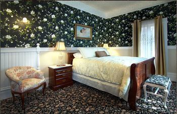 Bed & Breakfast Gingerbread Mansion Inn