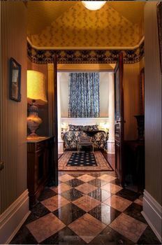 Bed & Breakfast Gingerbread Mansion Inn