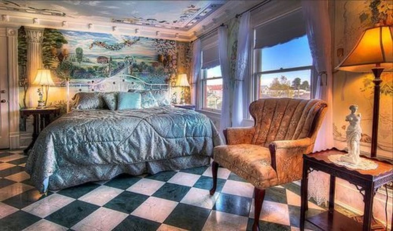 Bed & Breakfast Gingerbread Mansion Inn
