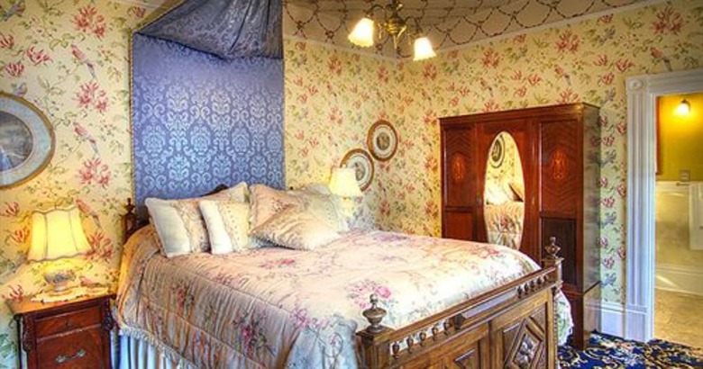 Bed & Breakfast Gingerbread Mansion Inn