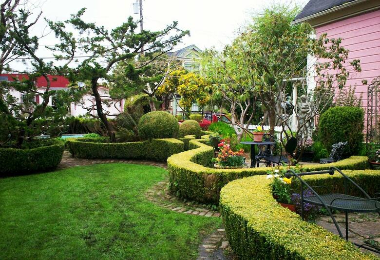 Bed & Breakfast Gingerbread Mansion Inn