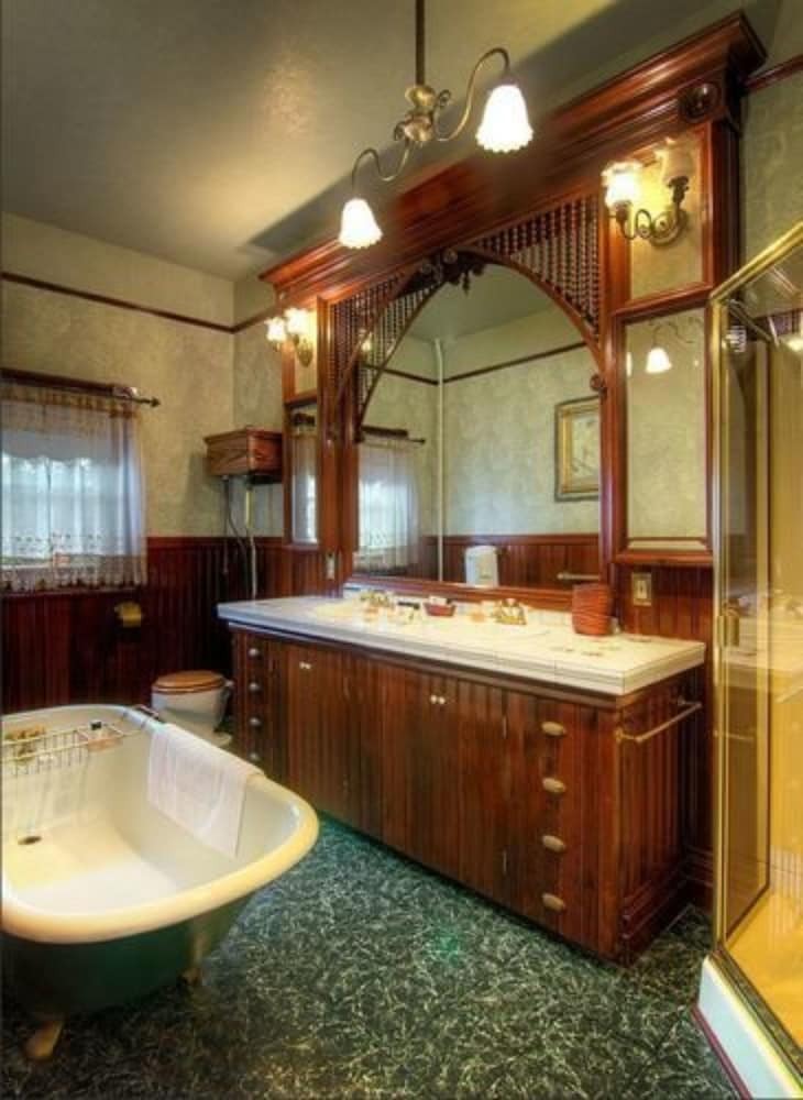 Bed & Breakfast Gingerbread Mansion Inn
