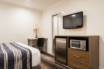 Hotel Rodeway Inn & Suites Pacific Coast Highway