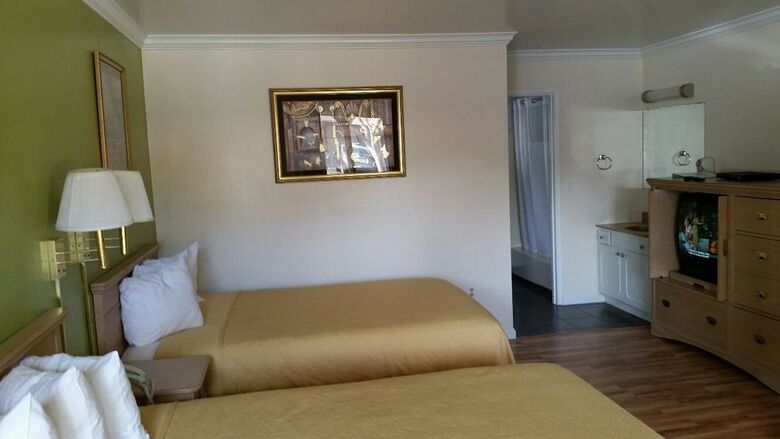 Kelseyville Motel