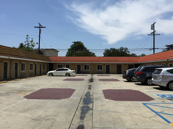 Flamingo Motel