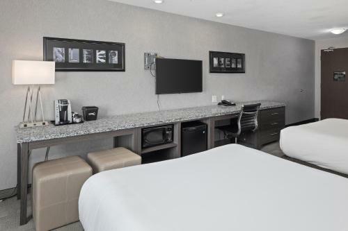 Hotel Home Inn & Suites-saskatoon South