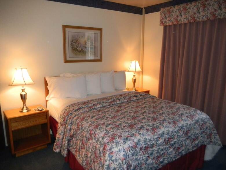 Hotel Oakridge Inn