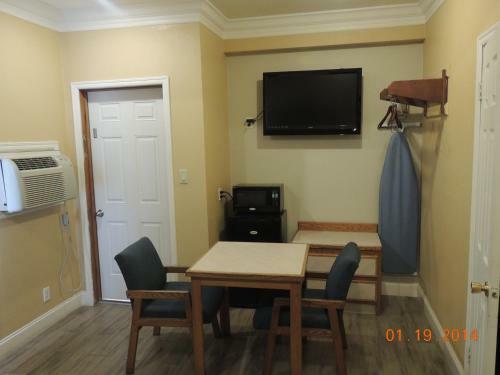 Motel Reedley Inn