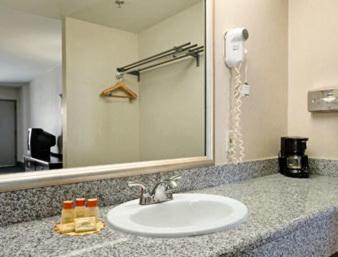 Hotel Days Inn Fontana / Rialto