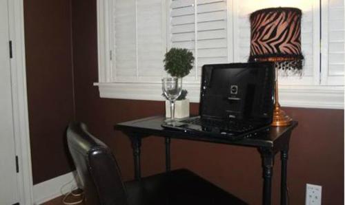 Bed & Breakfast Cinnamon Bear Creekside Inn