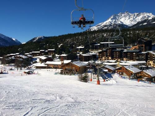 Cosy Chalet In La Norma For Families
