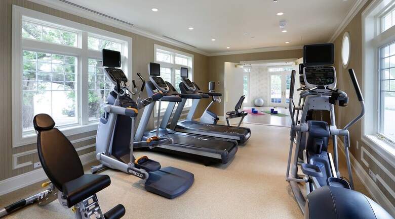 Madison Beach Hotel, Curio Collection By Hilton