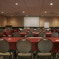 Clarion Hotel At Century House