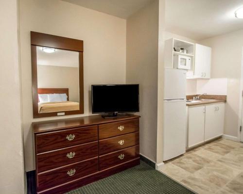 Hotel Suburban Extended Stay