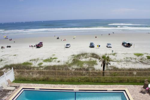 Hotel New Smyrna Waves By Exploria Resorts