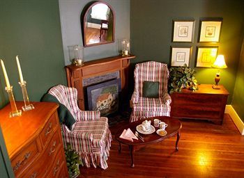 Bed & Breakfast The Kenwood Inn
