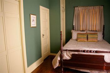 Bed & Breakfast The Kenwood Inn
