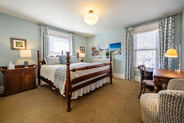 Harrison House Bed & Breakfast