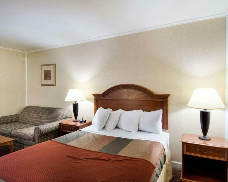 Hotel Econo Lodge Inn & Suites
