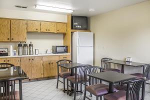 Hotel Rodeway Inn Cedar Point South
