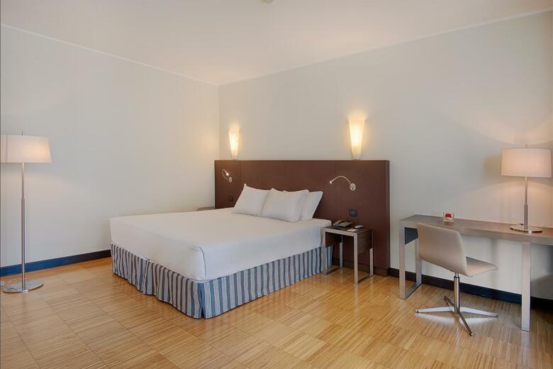 Hotel NH Savona Darsena