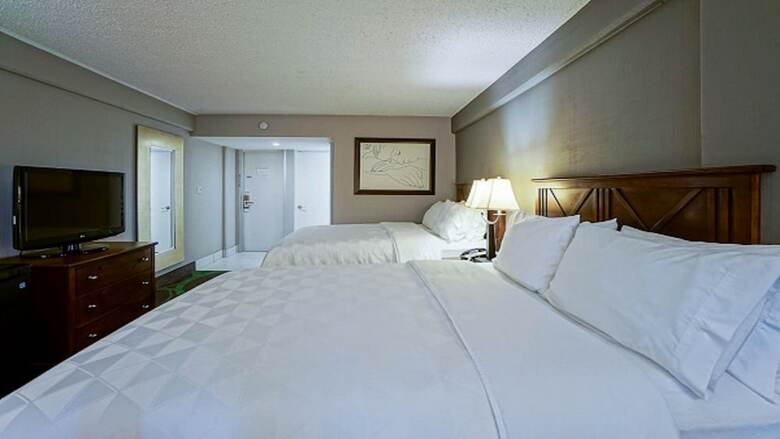 Hotel Holiday Inn Manhattan At The Campus