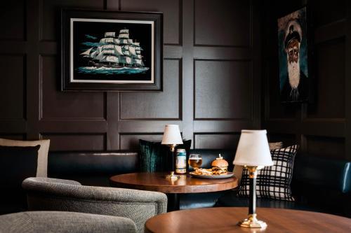 Posada Coonamessett Inn