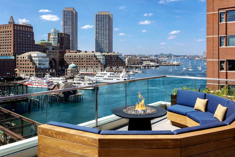 The Envoy Hotel, Autograph Collection