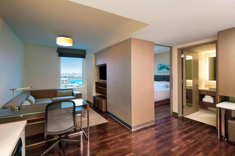 Hotel Element Boston Seaport