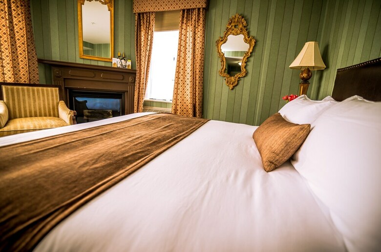 Hotel Landmark Inn