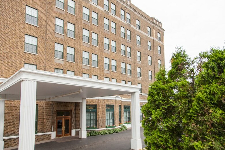 Hotel Landmark Inn