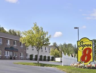 Super 8 Hotel - Petoskey