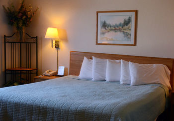 Super 8 Hotel - Petoskey