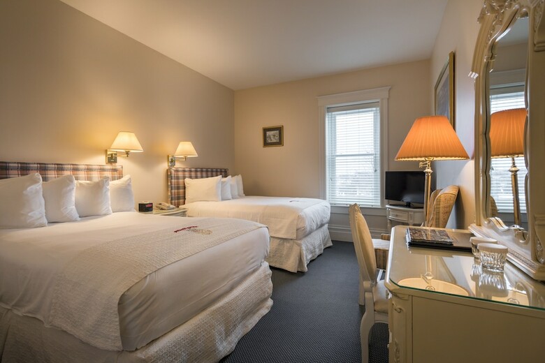 Stafford's Perry Hotel