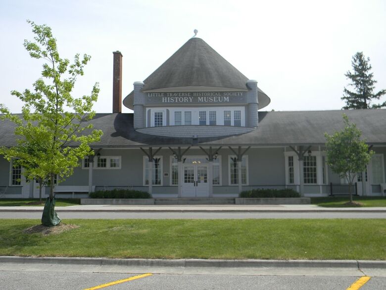 Stafford's Perry Hotel