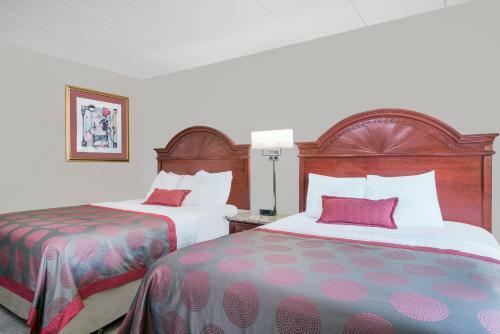 Hotel Ramada By Wyndham Minneapolis Golden Valley