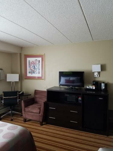 Hotel Ramada By Wyndham Minneapolis Golden Valley